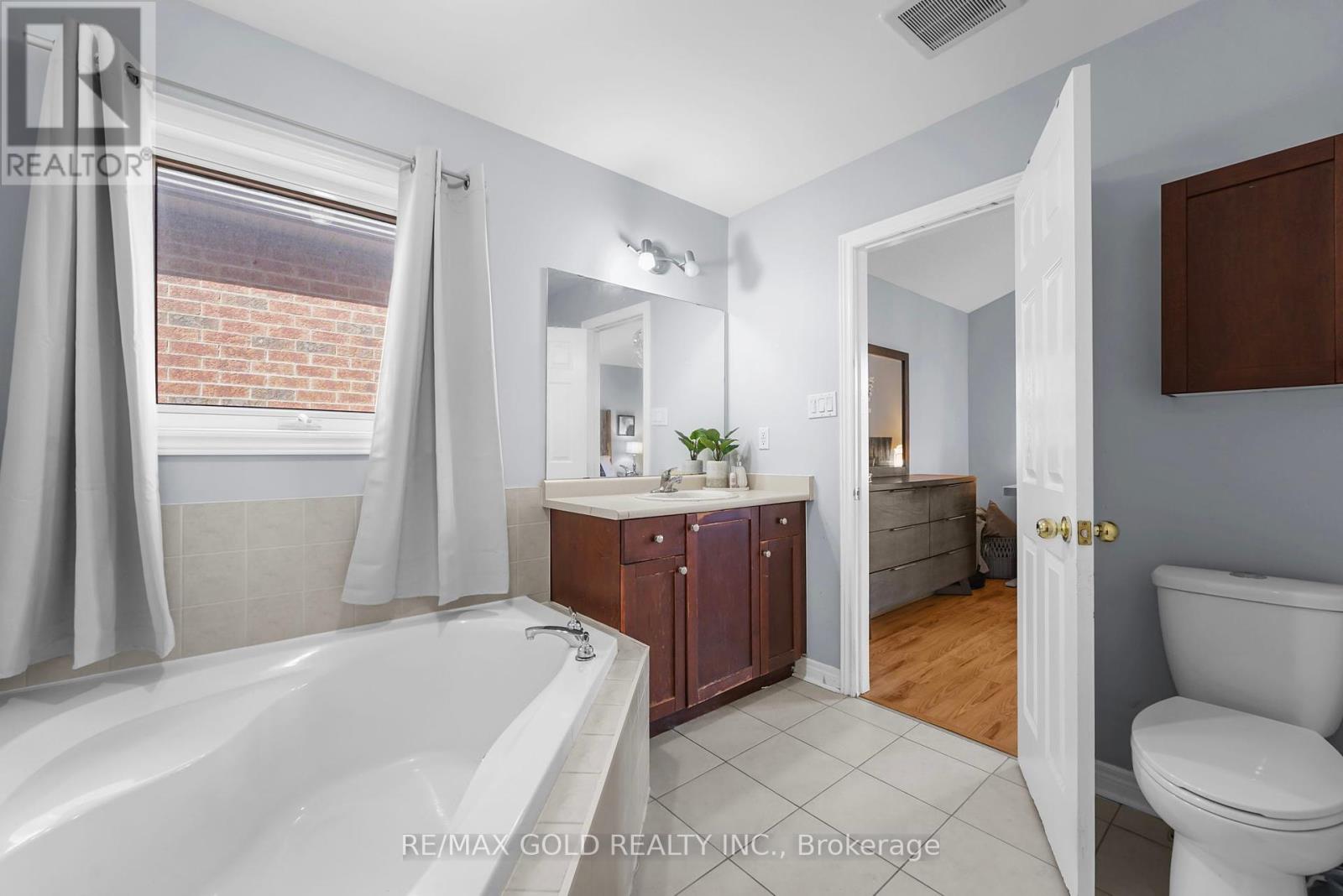 22 Nathaniel Crescent, Brampton, Ontario  L6Y 5M5 - Photo 36 - W12304704