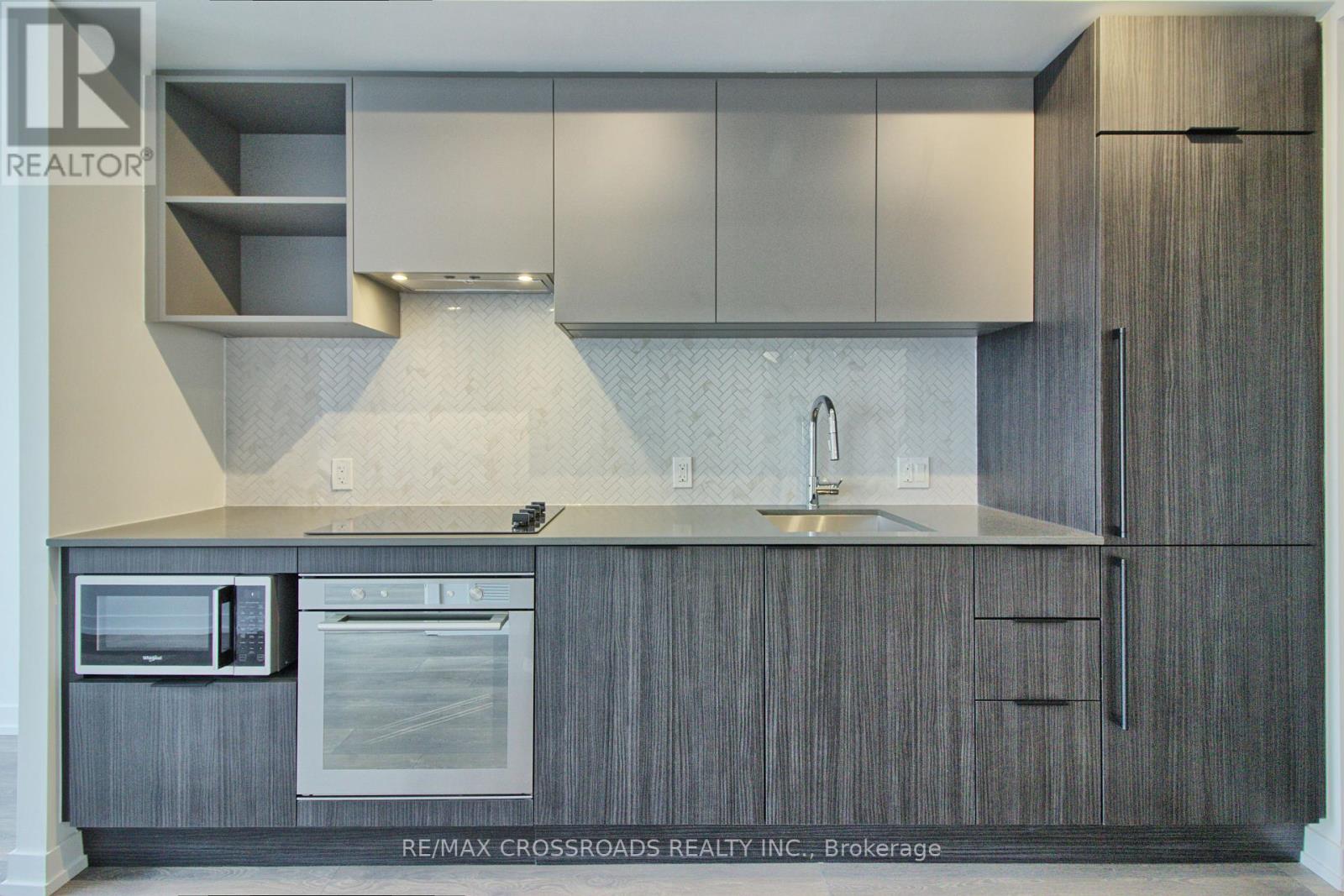 2302 - 82 Dalhousie Street, Toronto, Ontario  M5B 0C5 - Photo 3 - C12309818