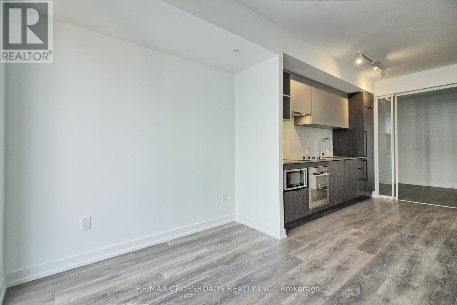 2302 - 82 Dalhousie Street, Toronto, Ontario  M5B 0C5 - Photo 4 - C12309818