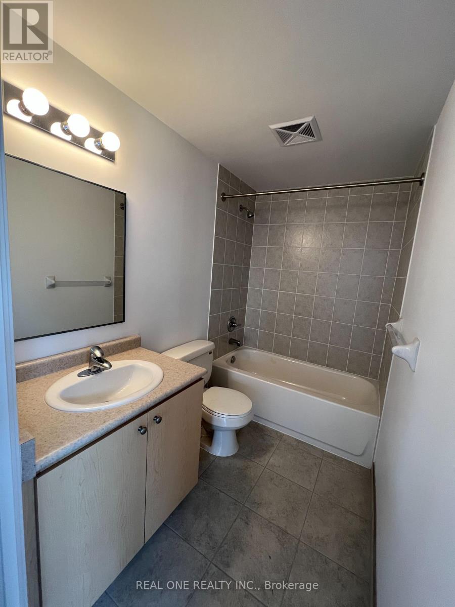 302 - 15 Maplewood Avenue, Toronto, Ontario  M6C 4B4 - Photo 13 - C12309822
