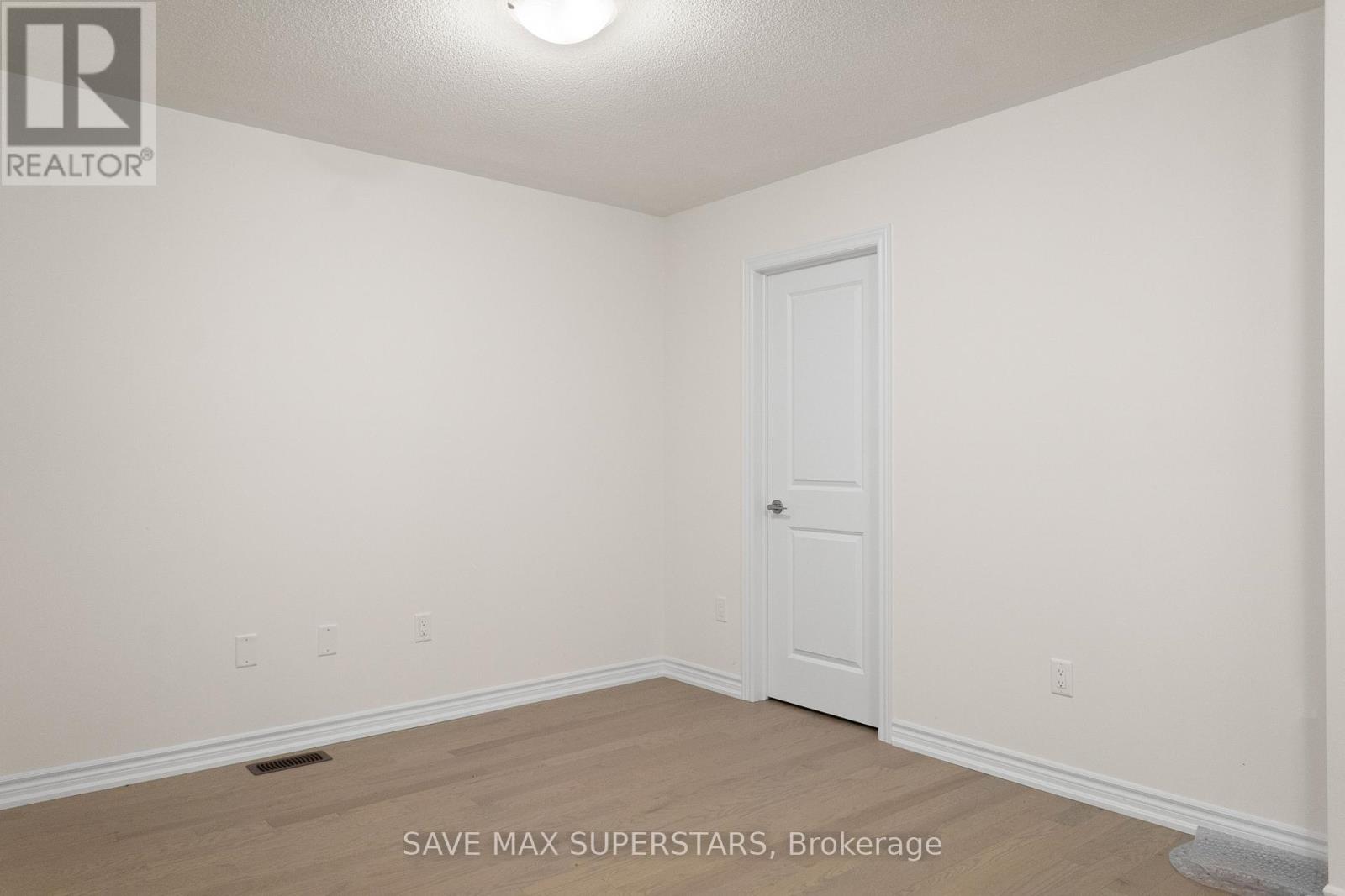 152 Greer Street, Barrie, Ontario  L9J 0R5 - Photo 32 - S12309825