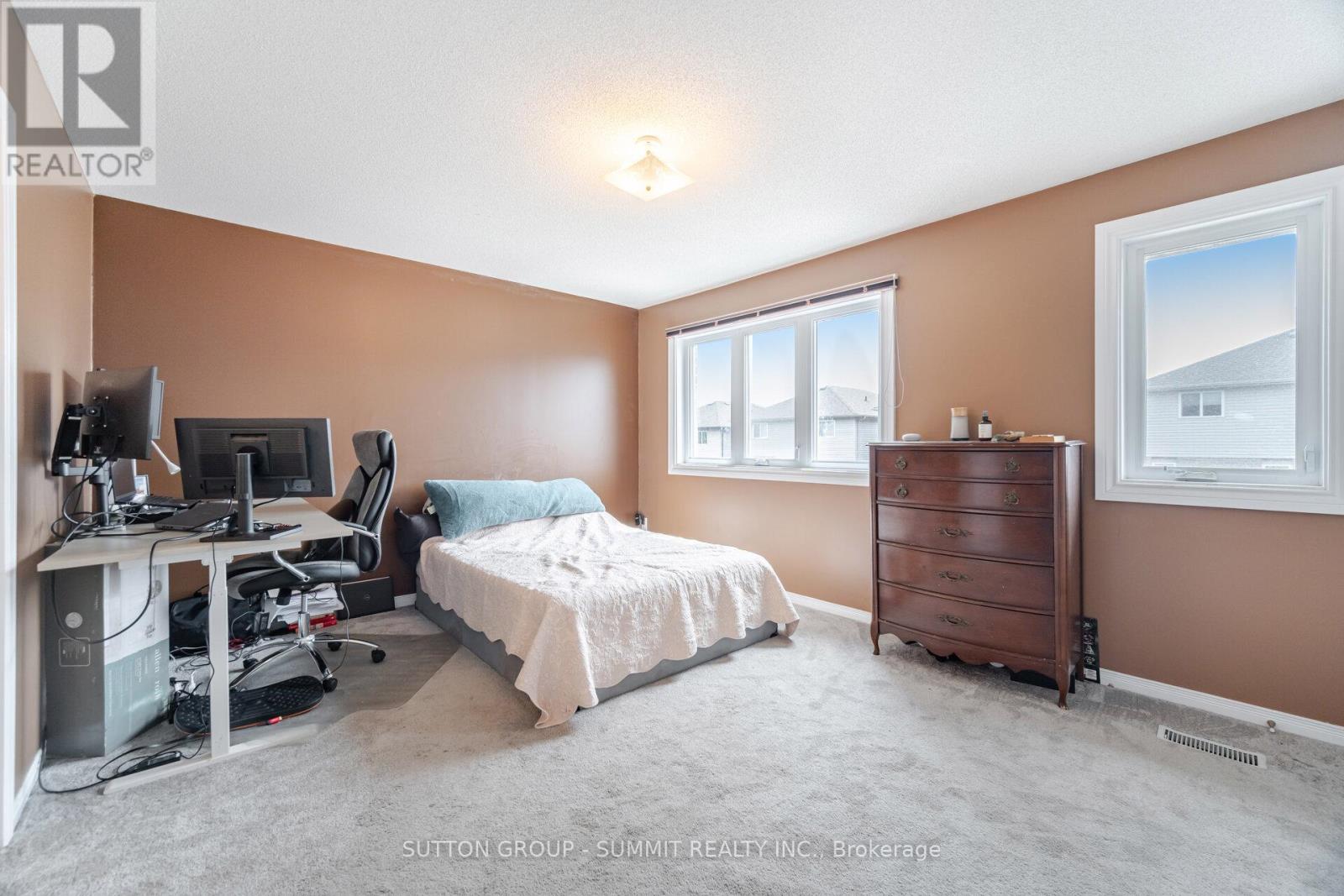 32 - 1809 Upper Wentworth Street, Hamilton, Ontario  L9B 2R9 - Photo 14 - X12198506