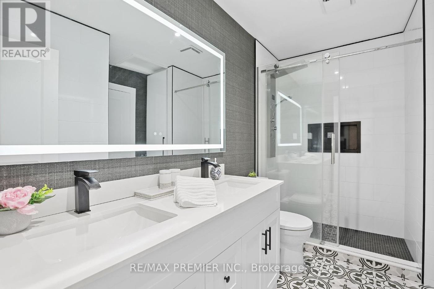84 Aberdeen Avenue, Vaughan, Ontario  L4L 1C2 - Photo 12 - N12309842