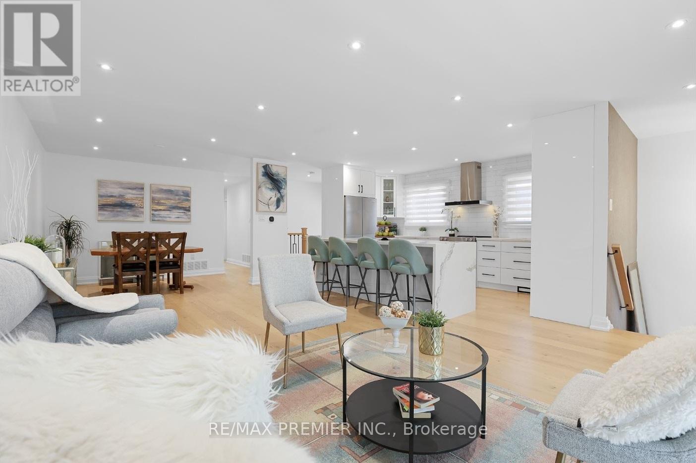 Property at 84 ABERDEEN AVENUE image 4