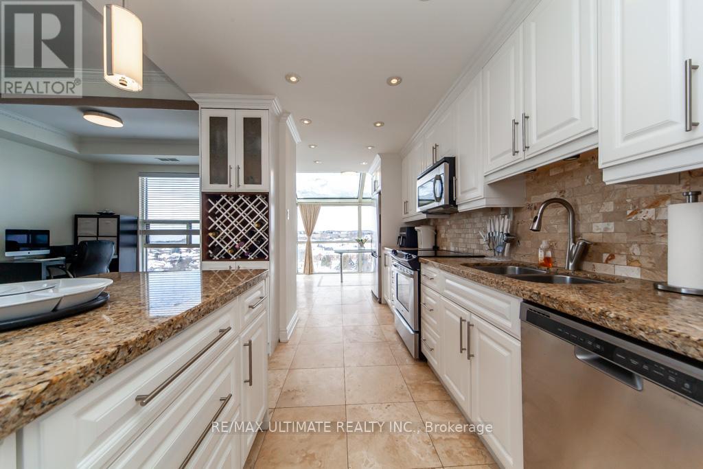 Ph15 - 40 Harding Boulevard W, Richmond Hill (North Richvale), Ontario  L4C 9S5 - Photo 8 - N12309846