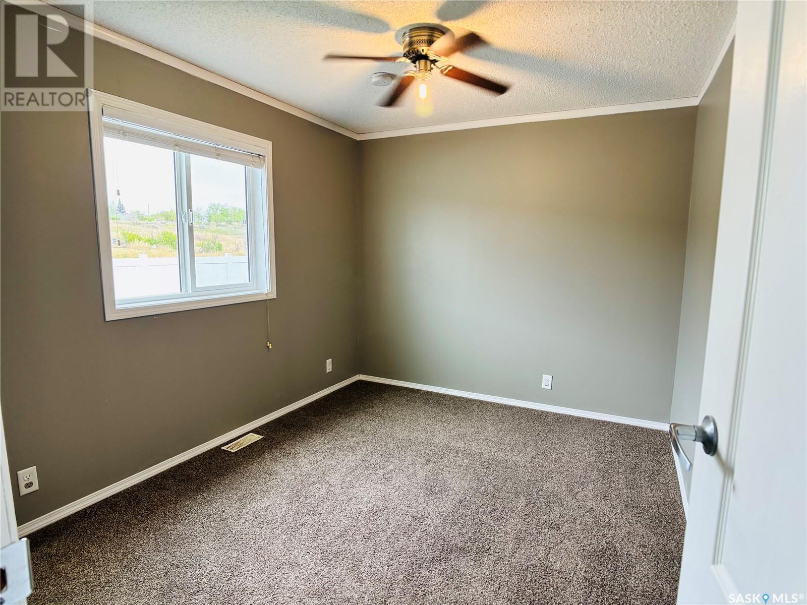 18 2004 Alice Road, Estevan, Saskatchewan  S4A 3A7 - Photo 20 - SK013861