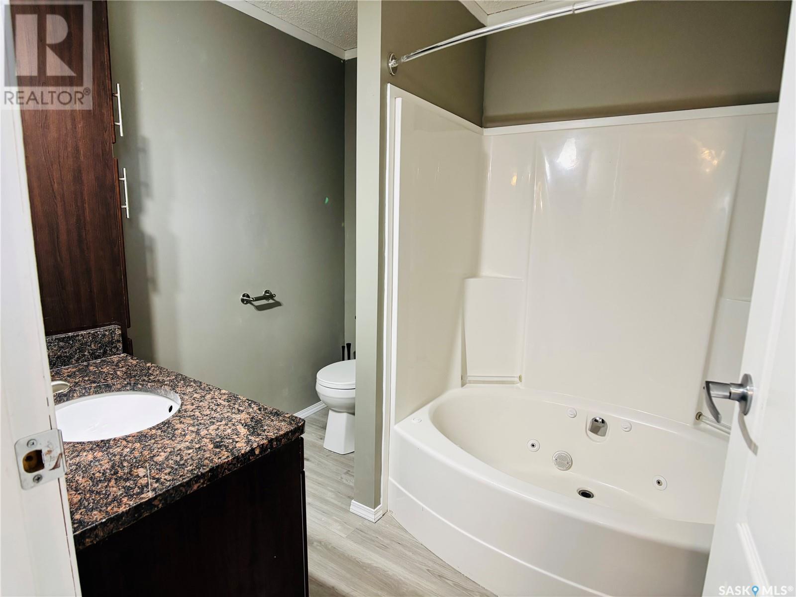 18 2004 Alice Road, Estevan, Saskatchewan  S4A 3A7 - Photo 25 - SK013861