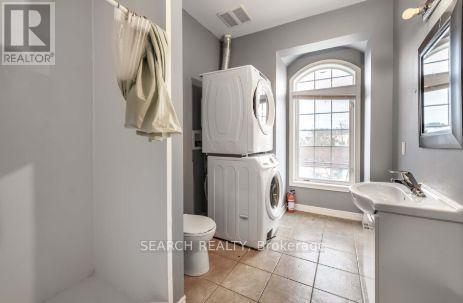 9 Chestnut Street E, St. Catharines (Oakdale), Ontario  L2T 1G6 - Photo 8 - X12309876