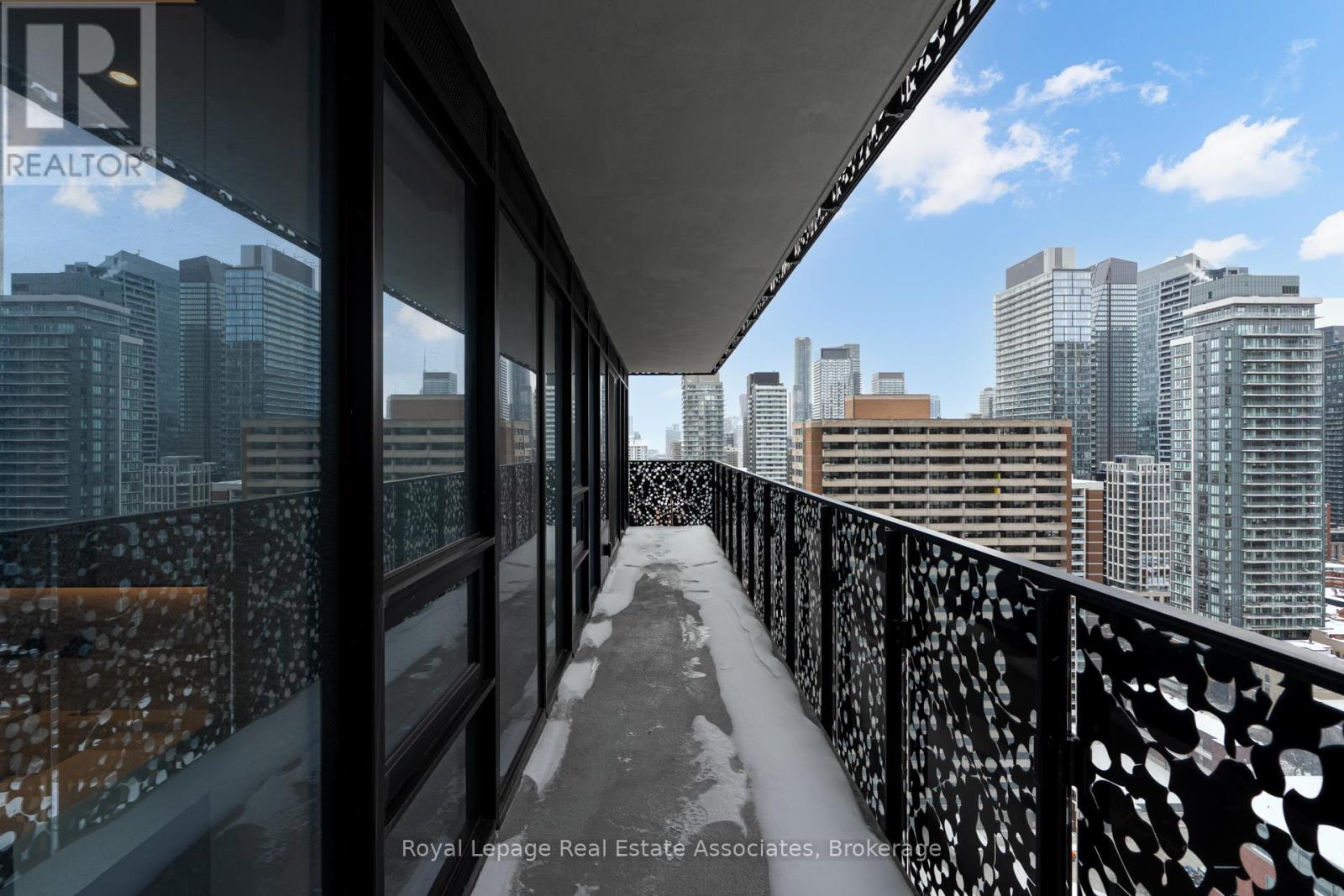 2206 - 55 Charles Street E, Toronto, Ontario  M5S 2W9 - Photo 32 - C12309910