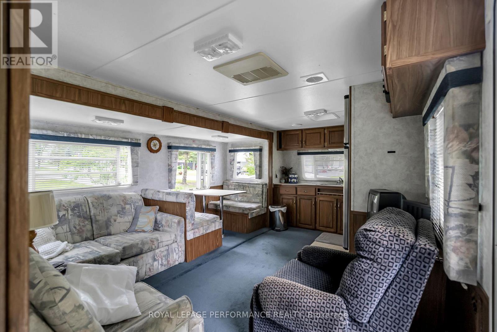 20938 Derrig Road, South Glengarry, Ontario  K0C 1E0 - Photo 10 - X12309913