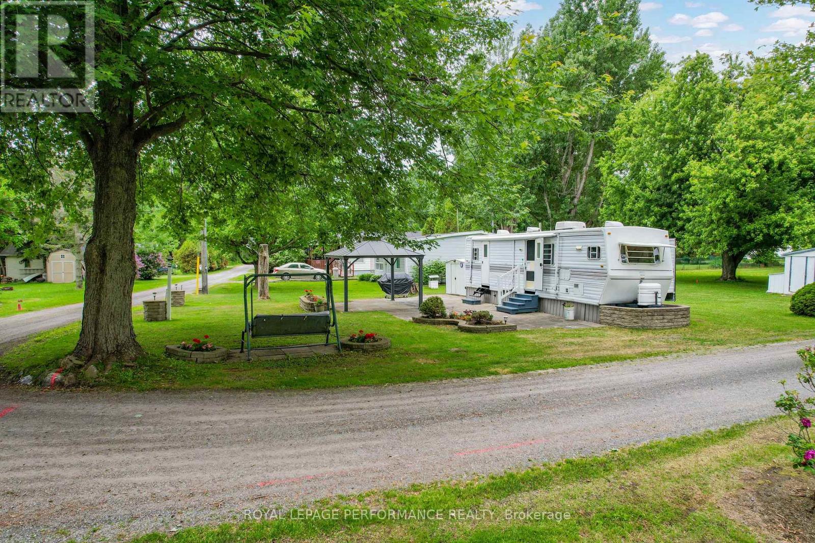 20938 Derrig Road, South Glengarry, Ontario  K0C 1E0 - Photo 5 - X12309913