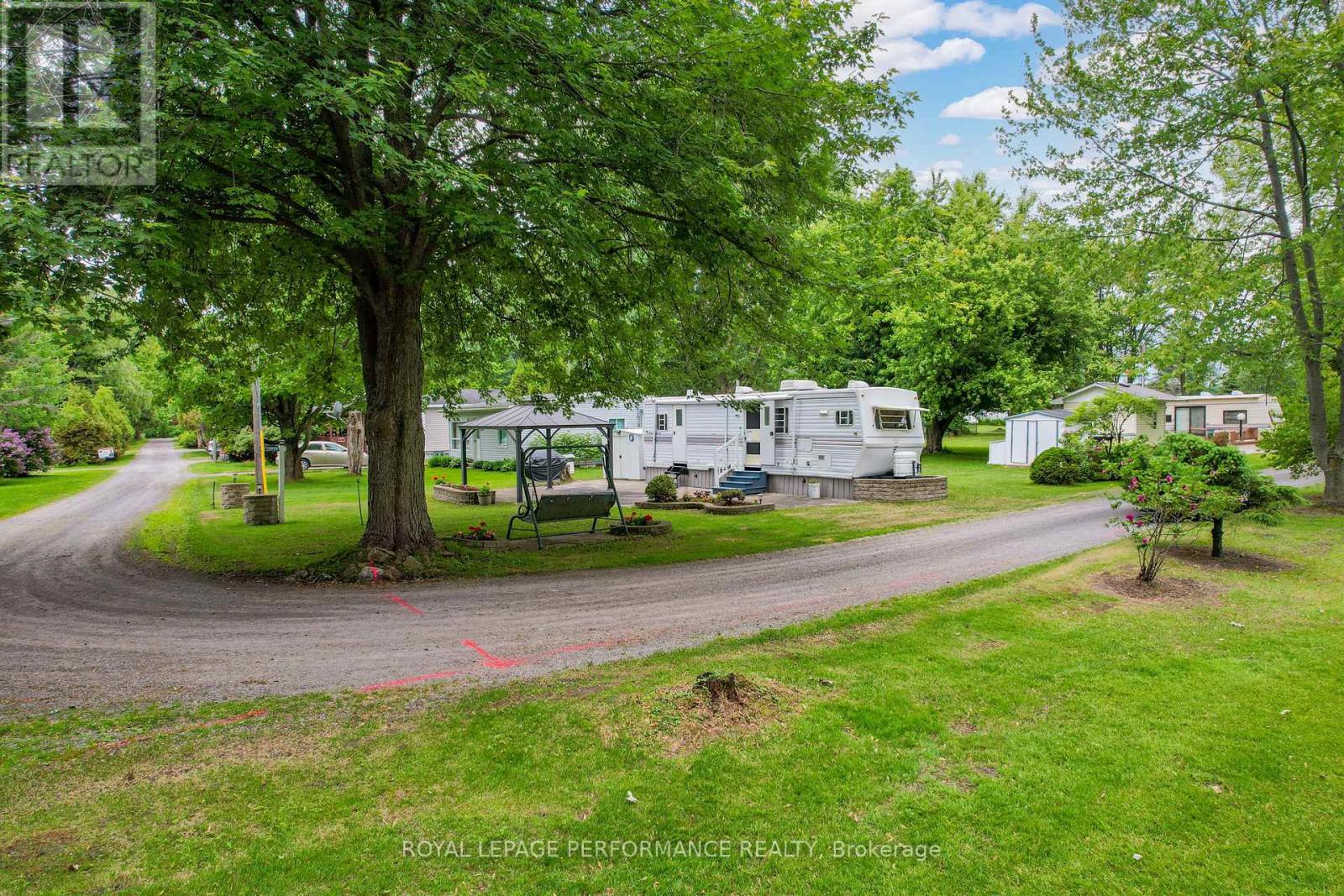 20938 Derrig Road, South Glengarry, Ontario  K0C 1E0 - Photo 6 - X12309913
