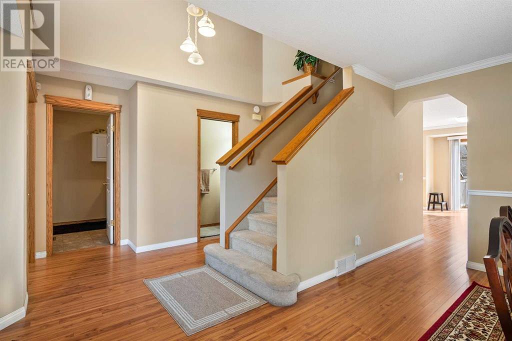 Property at 55 Somercrest Grove SW image 3