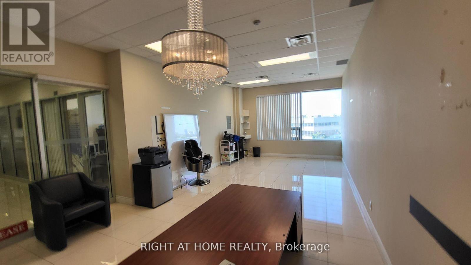 262 - 7163 Yonge Street, Markham (Thornhill), Ontario  L3T 0C6 - Photo 12 - N12309916
