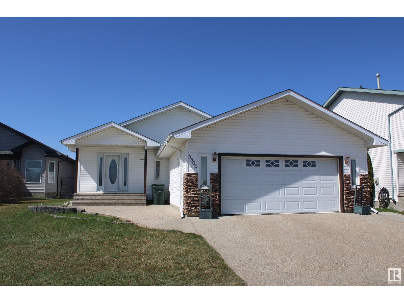 Property at 5500 CREEKSIDE PT image 1