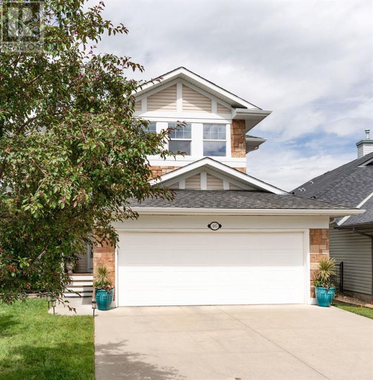 Property at 46 Crestbrook Hill SW image 4