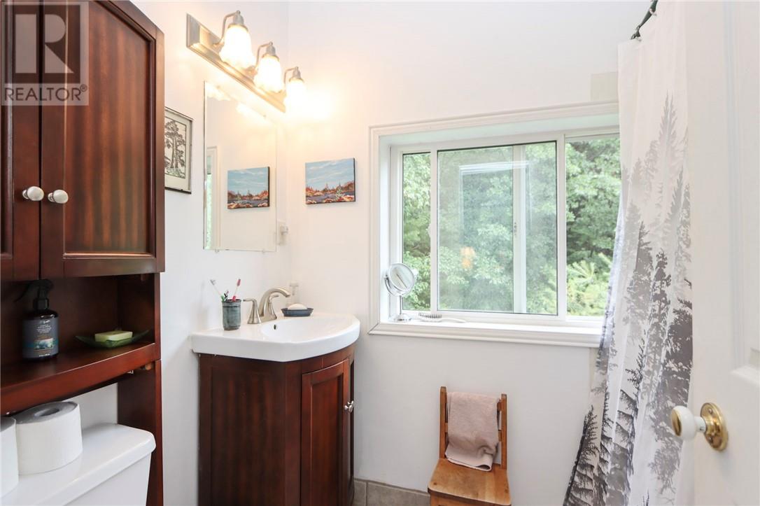 86 Hennessy Road, Whitefish, Ontario  P0M 3E0 - Photo 11 - 2123640