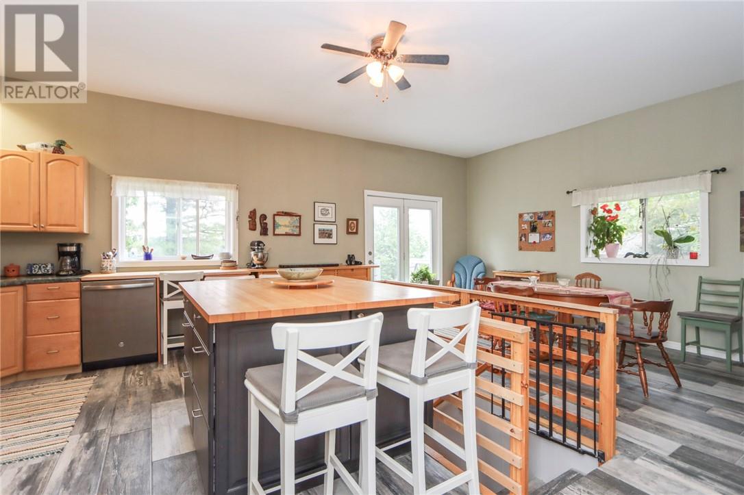 86 Hennessy Road, Whitefish, Ontario  P0M 3E0 - Photo 15 - 2123640