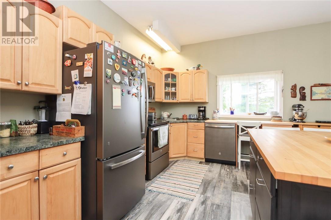 86 Hennessy Road, Whitefish, Ontario  P0M 3E0 - Photo 16 - 2123640