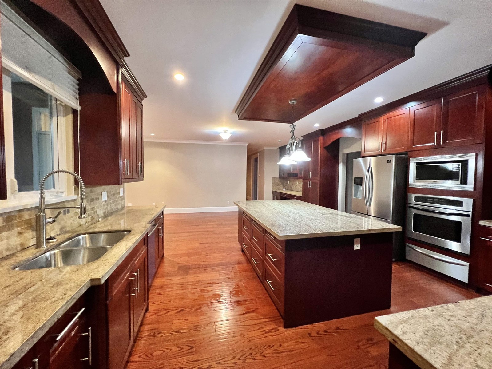 12348 21a Avenue, Surrey, British Columbia  V4A 9Y7 - Photo 5 - R3029432