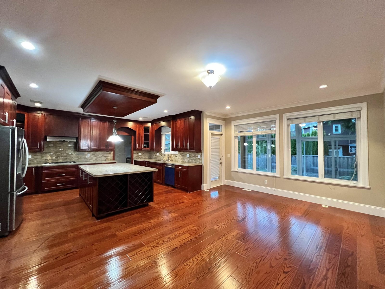 12348 21a Avenue, Surrey, British Columbia  V4A 9Y7 - Photo 7 - R3029432