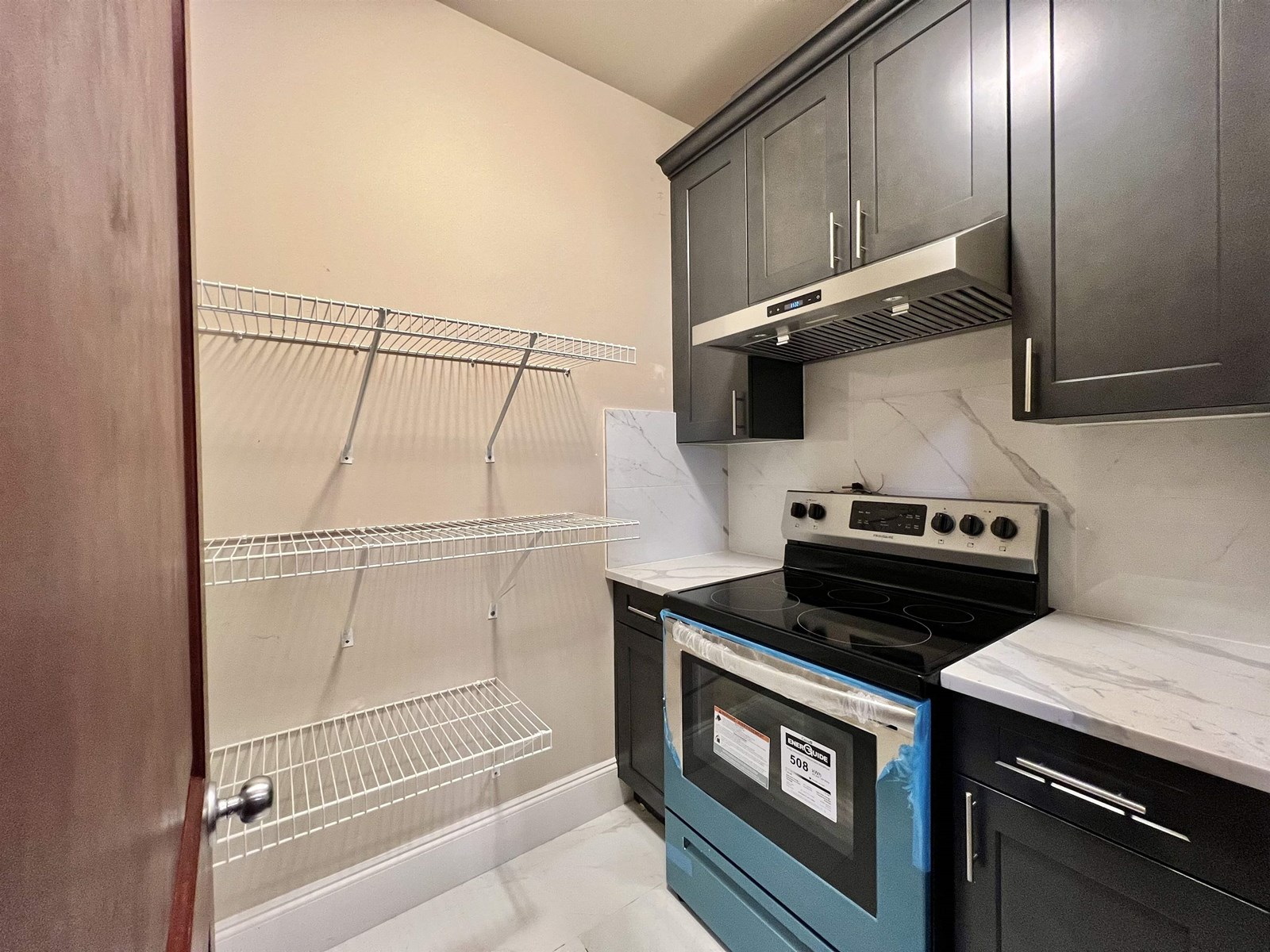 12348 21a Avenue, Surrey, British Columbia  V4A 9Y7 - Photo 8 - R3029432