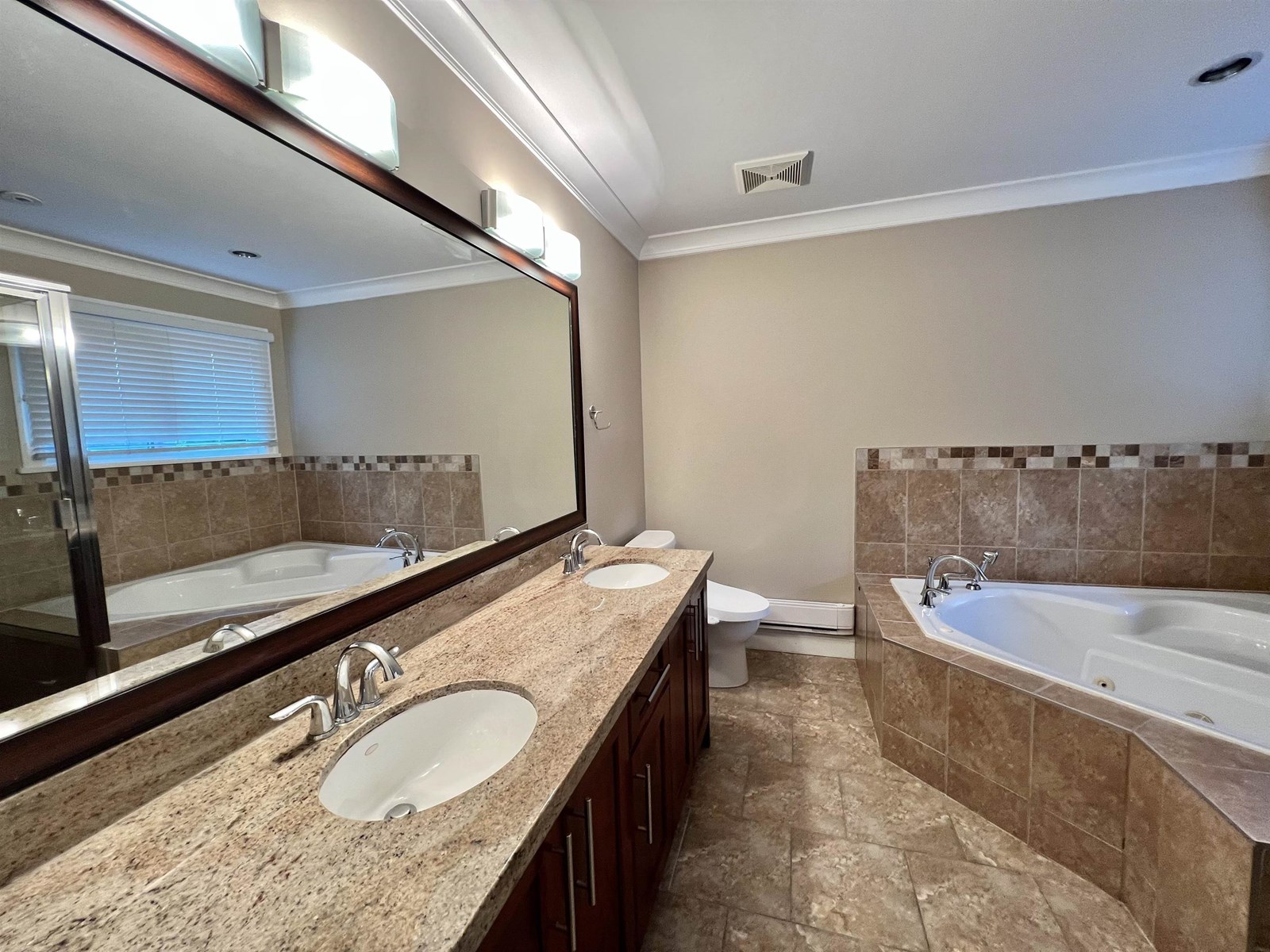 12348 21a Avenue, Surrey, British Columbia  V4A 9Y7 - Photo 19 - R3029432