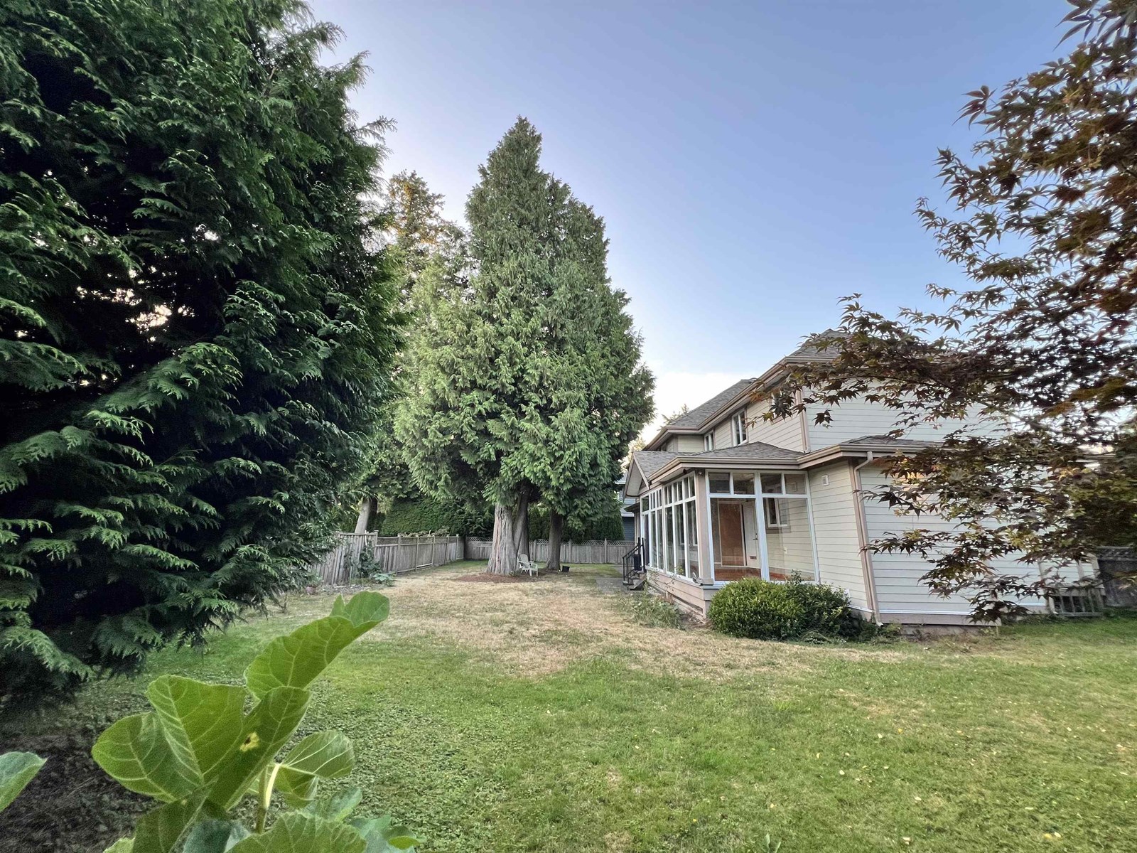 12348 21a Avenue, Surrey, British Columbia  V4A 9Y7 - Photo 2 - R3029432