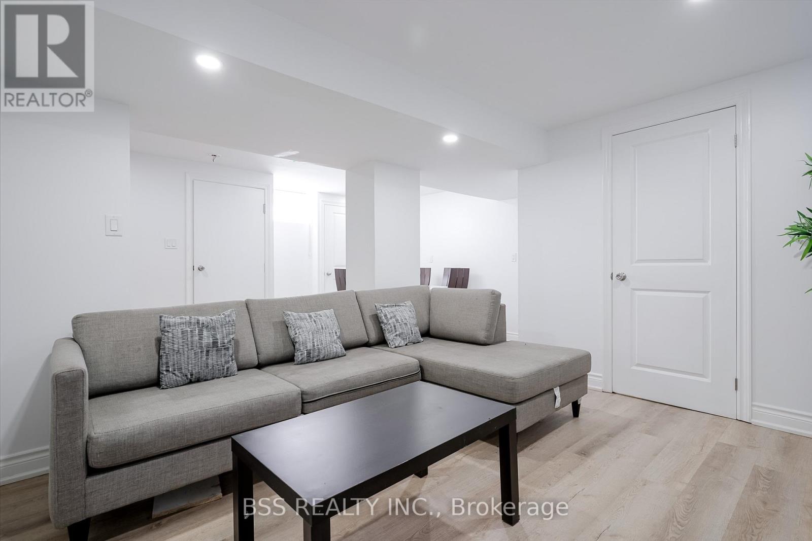 120 Bertrand Avenue, Toronto, Ontario  M1K 2T1 - Photo 11 - E12309966