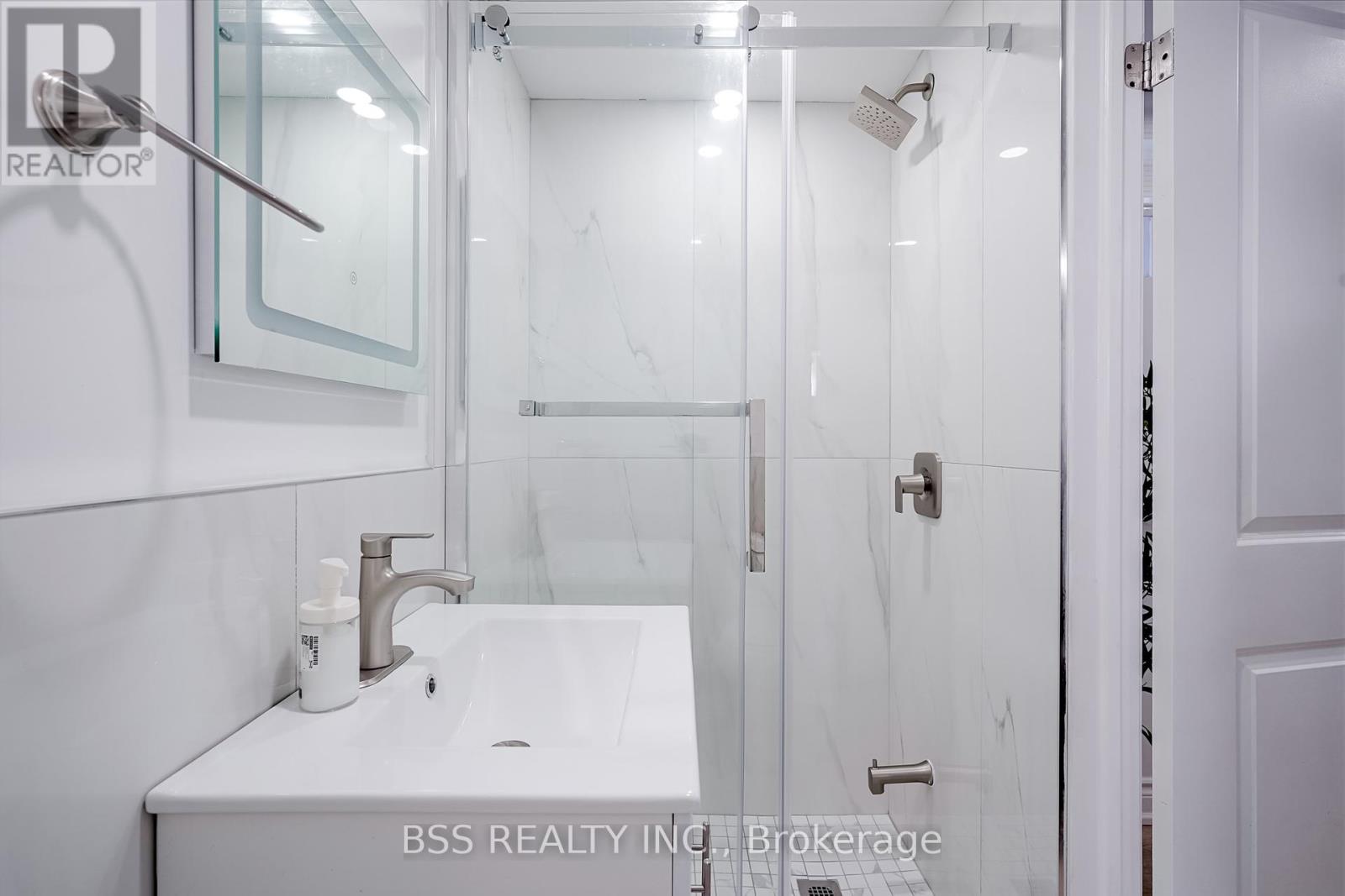 120 Bertrand Avenue, Toronto, Ontario  M1K 2T1 - Photo 18 - E12309966