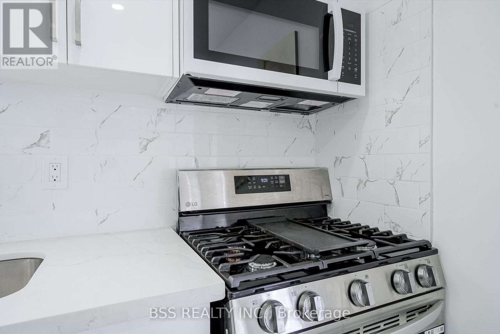 120 Bertrand Avenue, Toronto, Ontario  M1K 2T1 - Photo 8 - E12309966