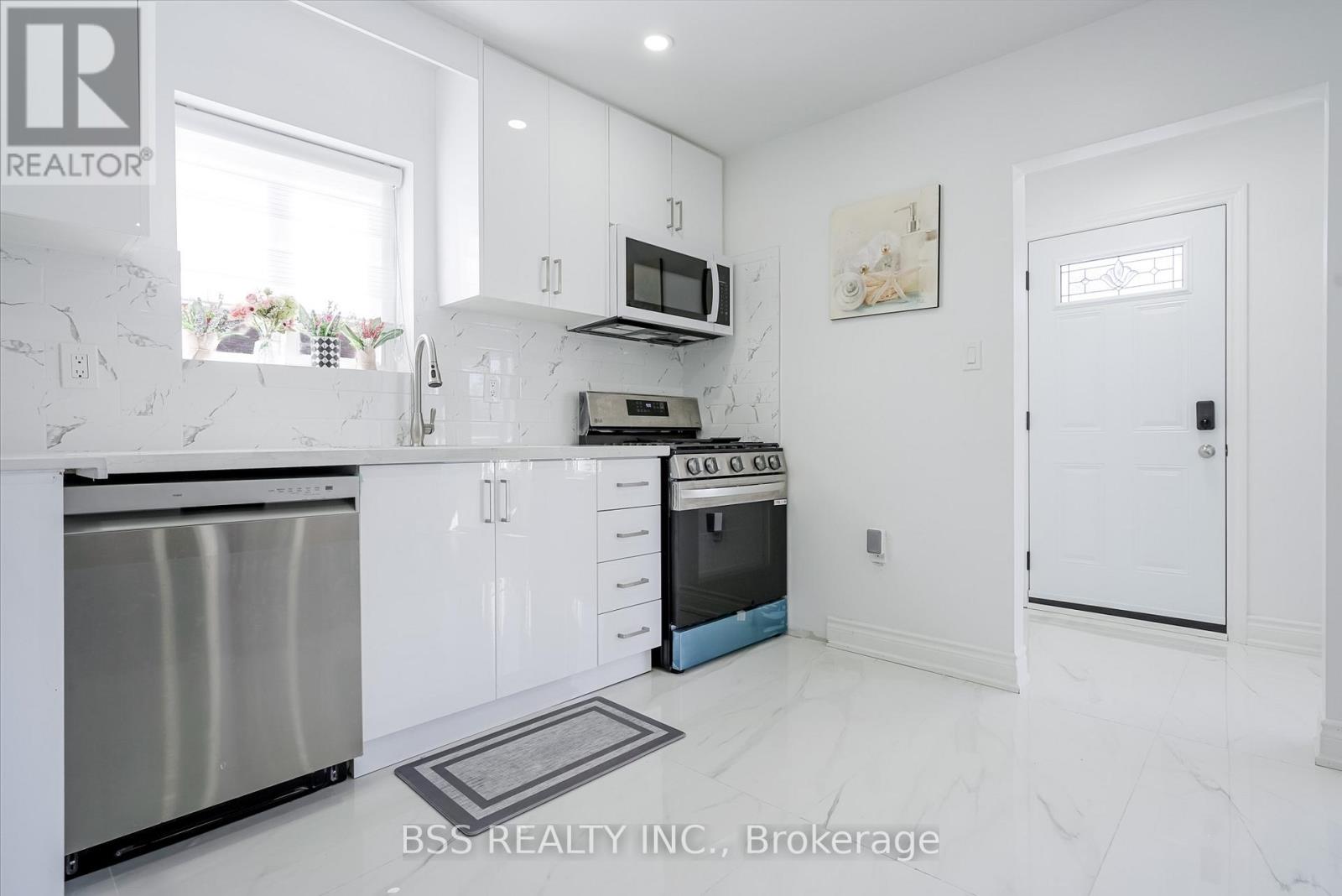 120 Bertrand Avenue, Toronto, Ontario  M1K 2T1 - Photo 9 - E12309966
