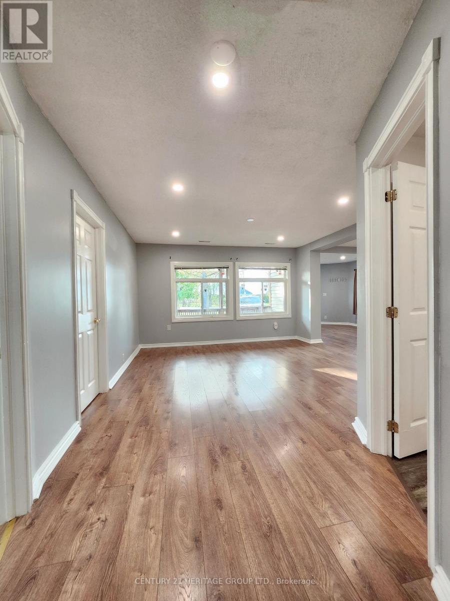 493 Lake Drive S, Georgina (Keswick South), Ontario  L4P 1R5 - Photo 9 - N12309898