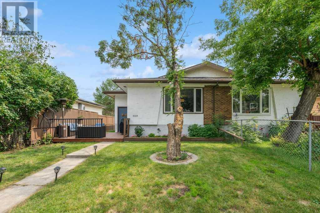 Property at 1029 Canfield Crescent SW image 3