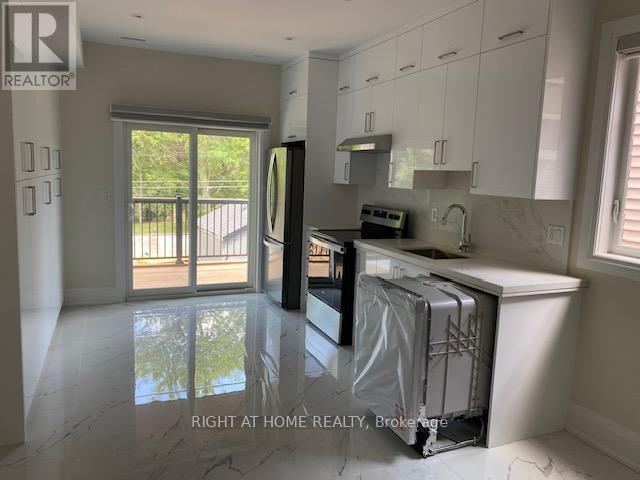 Apt 2 - 225 Mcroberts Avenue, Toronto, Ontario  M6E 4P3 - Photo 7 - W12287401