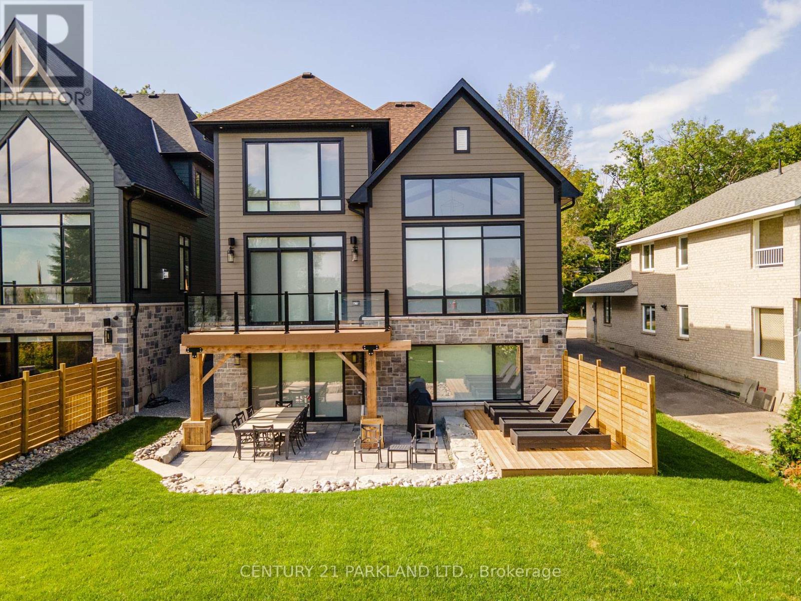 326 Tiny Beaches Road S, Tiny, Ontario  L0L 2J0 - Photo 2 - S12309997