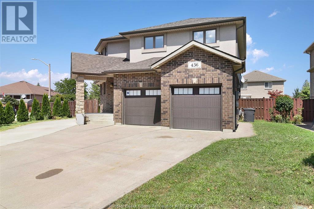 Property at 436 JOHN HARVEY CRESCENT image 3