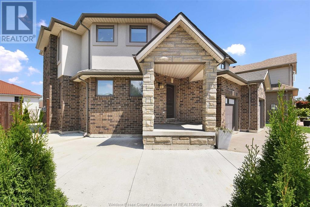 Property at 436 JOHN HARVEY CRESCENT image 4