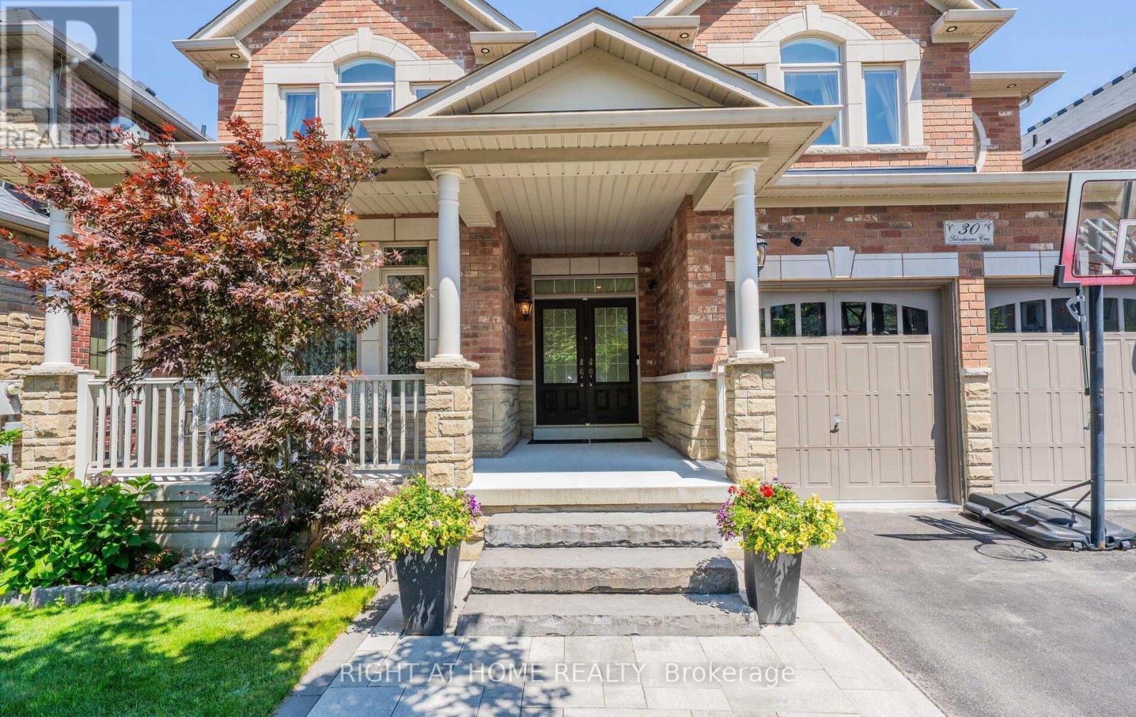 Property at 30 SELVAPIANO CRES CRESCENT N image 2