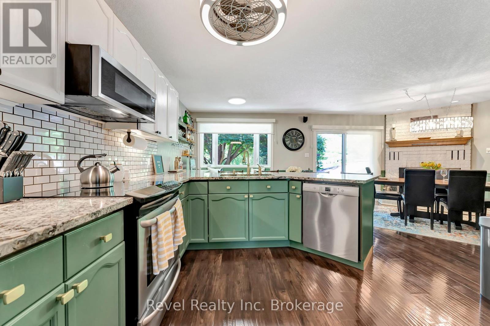 120 Fennel Street, Blandford-Blenheim, Ontario  N0J 1S0 - Photo 11 - X12310099