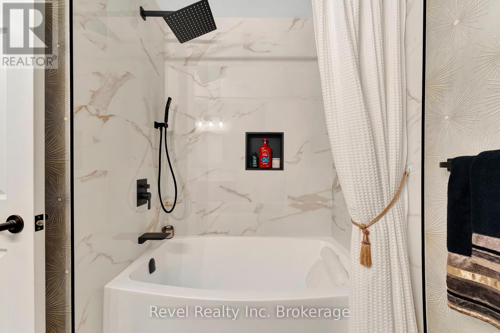 120 Fennel Street, Blandford-Blenheim, Ontario  N0J 1S0 - Photo 22 - X12310099