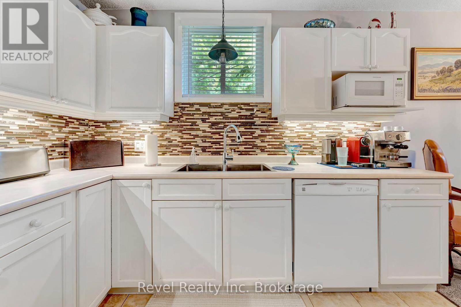 120 Fennel Street, Blandford-Blenheim, Ontario  N0J 1S0 - Photo 26 - X12310099