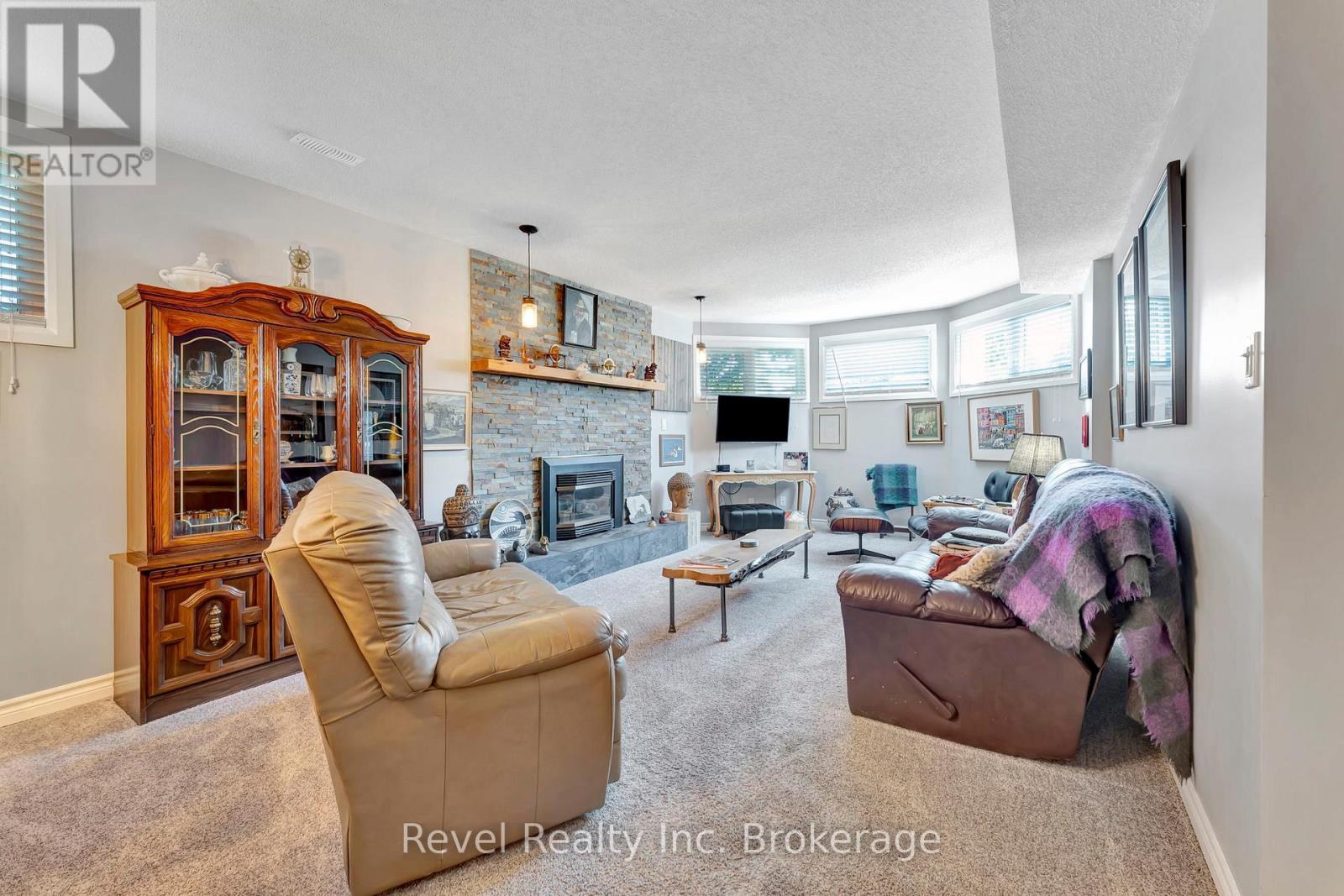 120 Fennel Street, Blandford-Blenheim, Ontario  N0J 1S0 - Photo 29 - X12310099