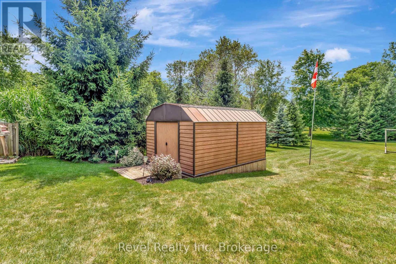 120 Fennel Street, Blandford-Blenheim, Ontario  N0J 1S0 - Photo 41 - X12310099