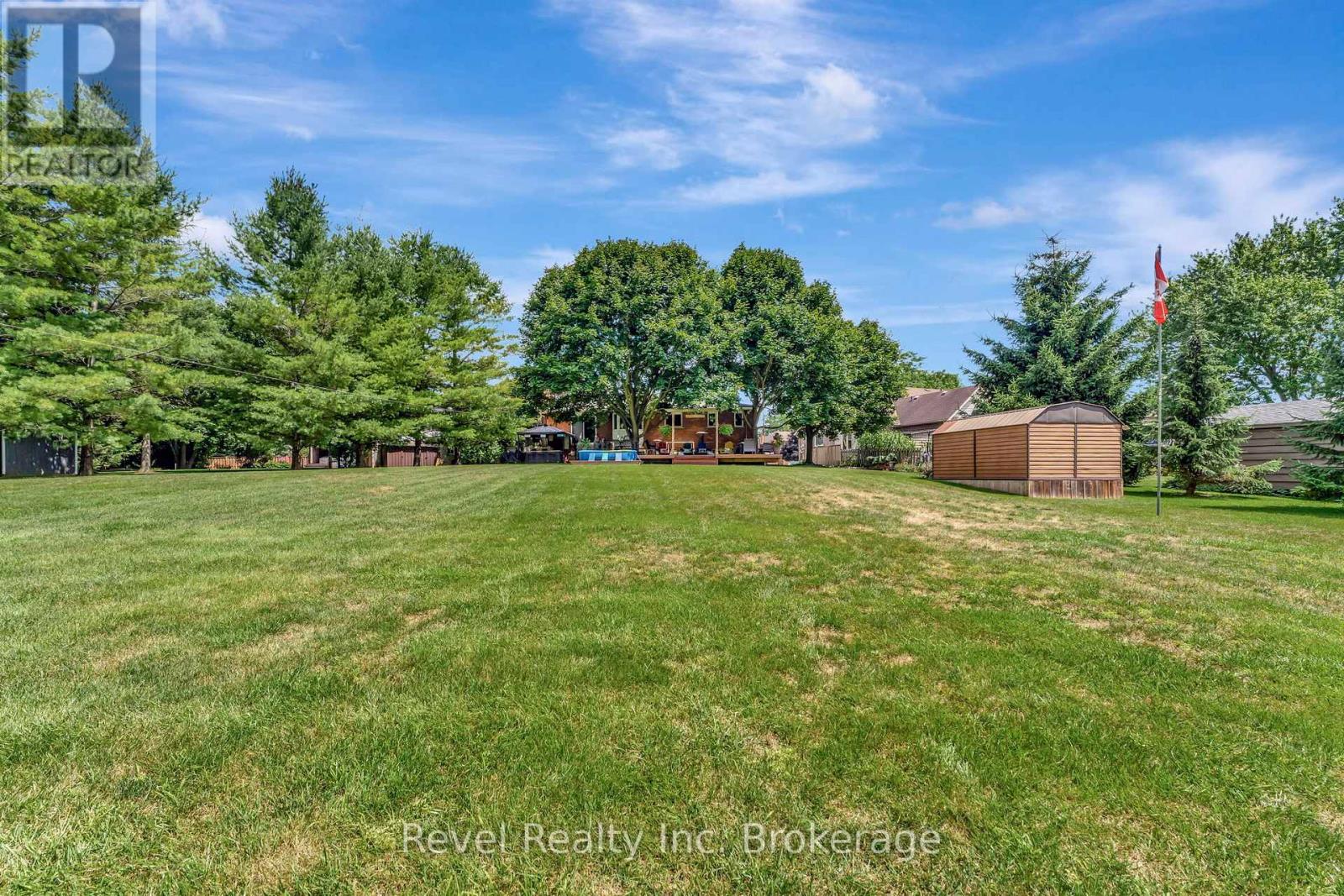 120 Fennel Street, Blandford-Blenheim, Ontario  N0J 1S0 - Photo 42 - X12310099