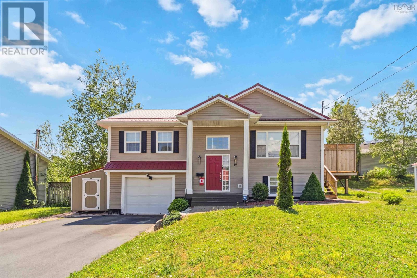 12 Olympiad Avenue, Bridgewater, Nova Scotia  B4V 3Z7 - Photo 2 - 202506436