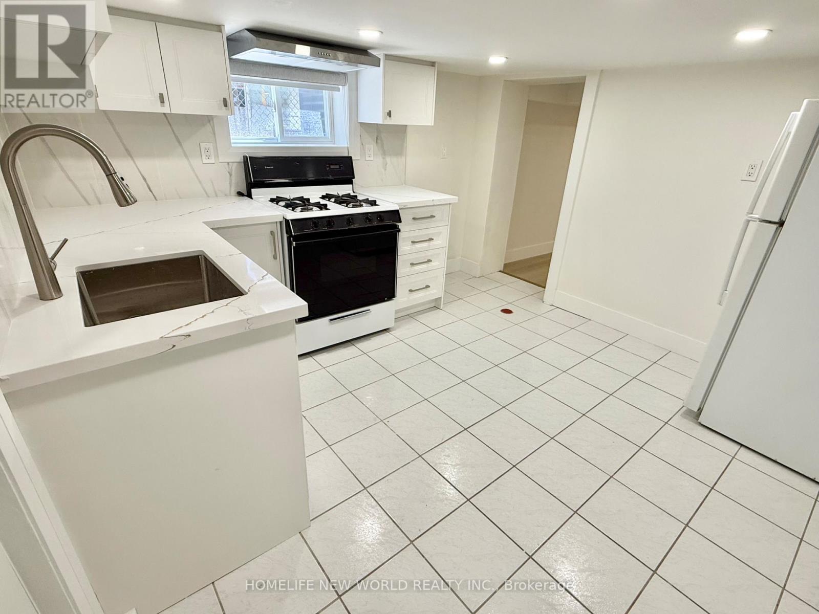 137 Gladstone Avenue, Toronto (Little Portugal), Ontario  M6J 3L1 - Photo 35 - C12310037