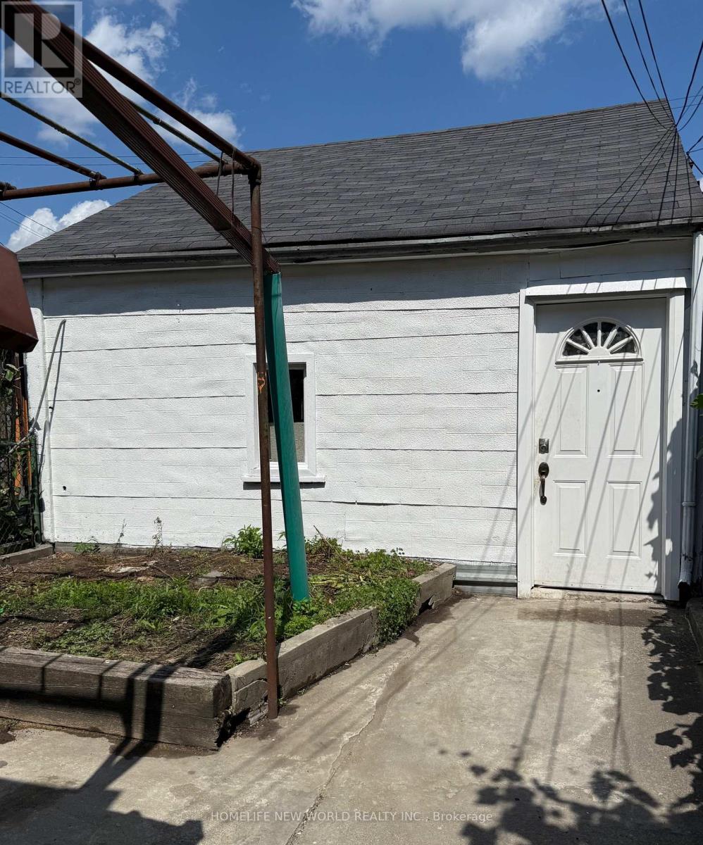 137 Gladstone Avenue, Toronto (Little Portugal), Ontario  M6J 3L1 - Photo 41 - C12310037