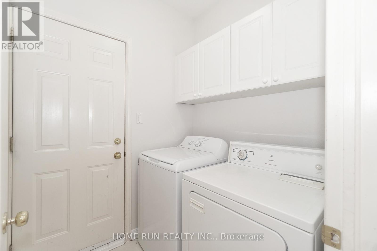 15 Evanshen Crescent, Ottawa, Ontario  K2K 2Z6 - Photo 13 - X12310064