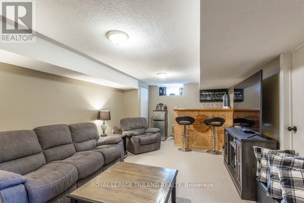 15 Talavera Crescent, London East, Ontario  N5V 1K7 - Photo 26 - X12310124